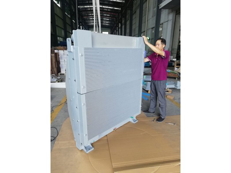 散熱器總成（工程機械用）